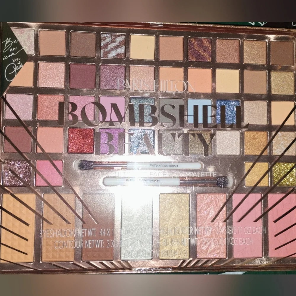Paris Hilton Bombshell Beauty Eyeshadow Palette